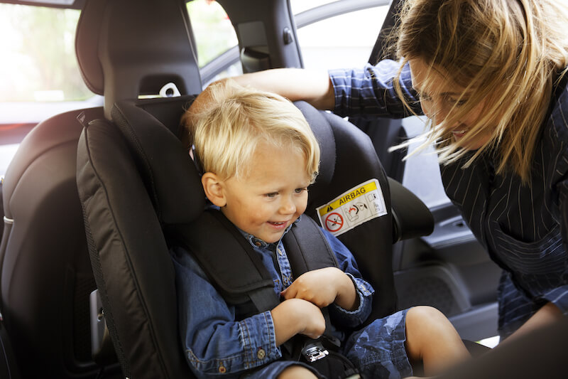 attractive Toll Gutter Reguli si recomandari UE privind siguranta in masina a copiilor » Axkid